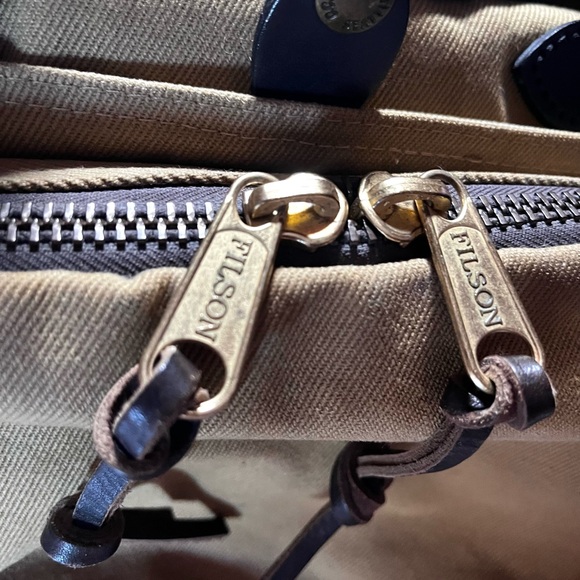 Filson Computer Bag - Picture 15 of 16